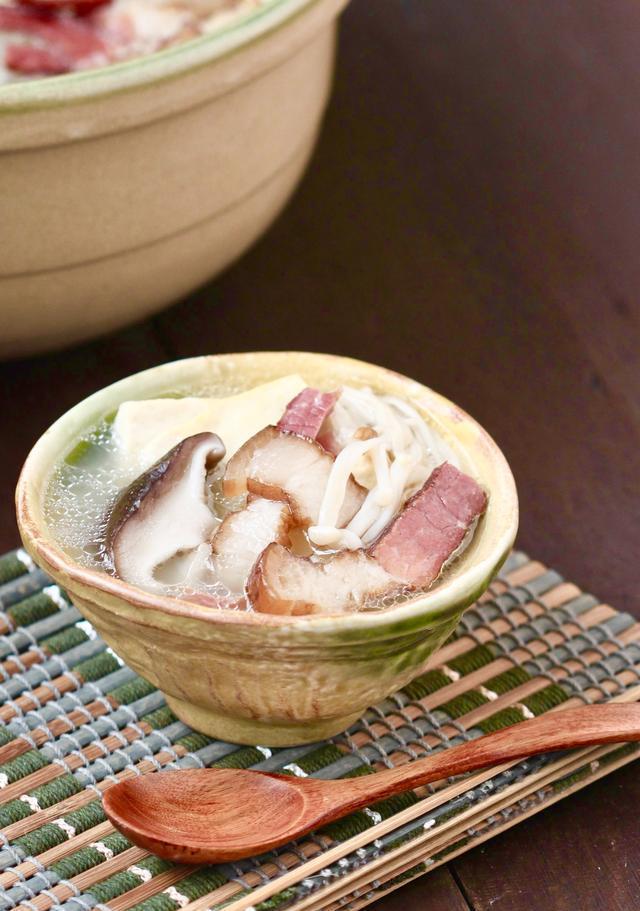 天越冷越爱吃的一锅腊肉煲,做法简单又好吃,鲜香汁美还特别下饭