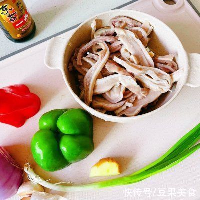 滋味|#不容错过的鲜美滋味#鲜美肚丝青红椒