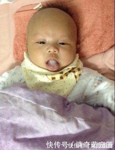 宝宝|宝宝睡觉和晨起时,有6种情况,说明喂太饱,脾胃一晚上没消停