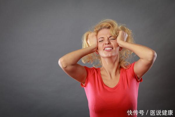 月经周期|女人年过四十，身体若存在4种情况，或是更年期快来了，别忽视