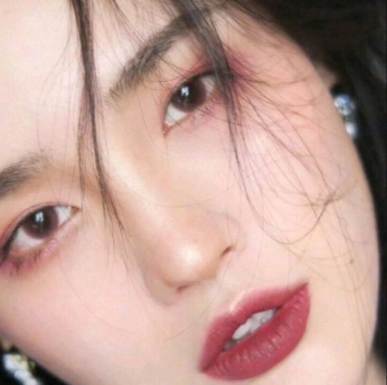 嘟嘟唇|“笑起来好看”的女生,嘴唇会有“3特征”,中一个“脱单”易如反掌