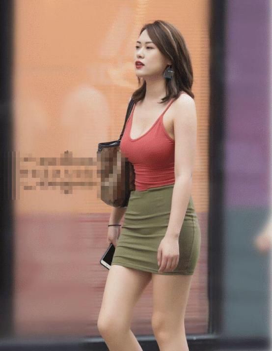 美女小姐姐顾盼流转，小姐姐优雅聪慧的穿搭，灵动非凡