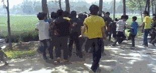 |搞笑GIF:夫妻在一起工作,这样才会更有安全感