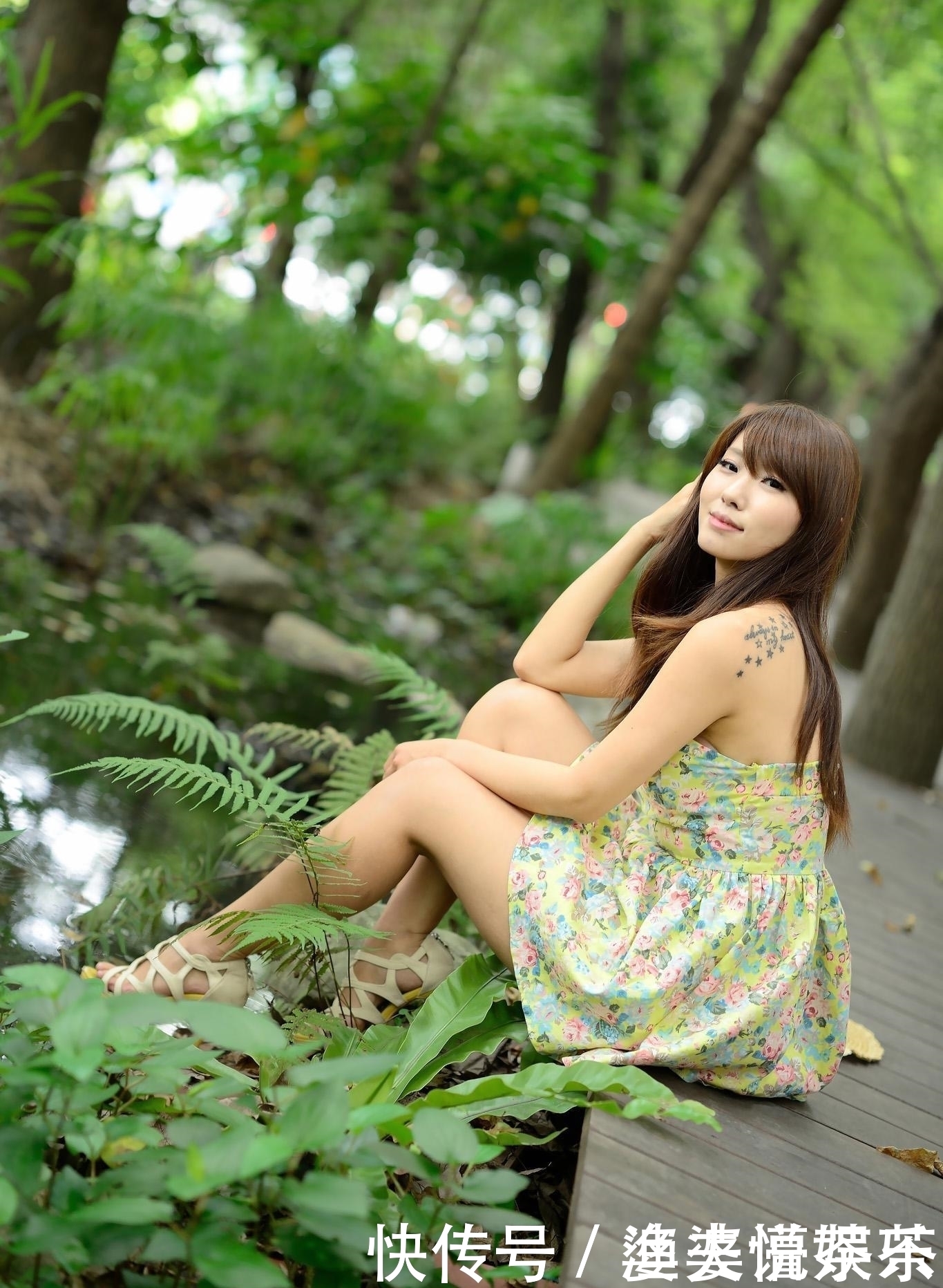 时尚穿搭推荐:时尚美女唯美写真,青春、靓丽,简直美爆了