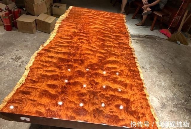 水泥|带大家认识“灌了钢筋和水泥”的千斤实木大板，你还会上当吗