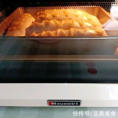 学会这道美味的毛毛虫面包，厨房小白也不愁