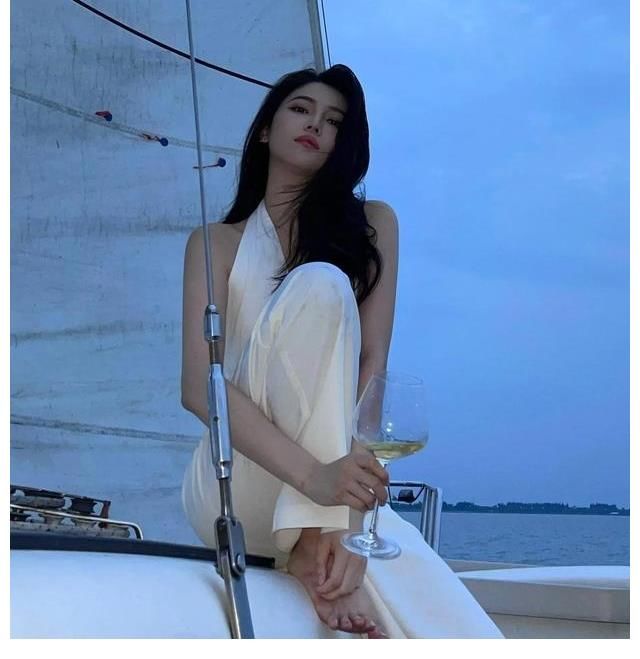 又一檔新戀綜剛官宣，就被網友質疑抄襲，女嘉賓顏值爆表成亮點