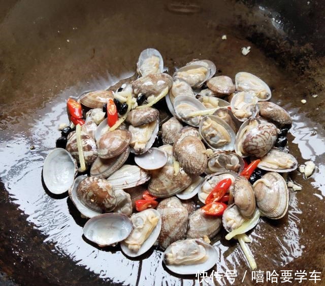 美味炒花蛤，好吃到舔壳儿！