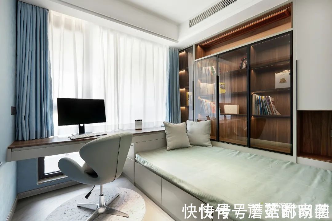 木饰面|独居是一个人的狂欢:93㎡三室两厅家装阳台爆改休闲区