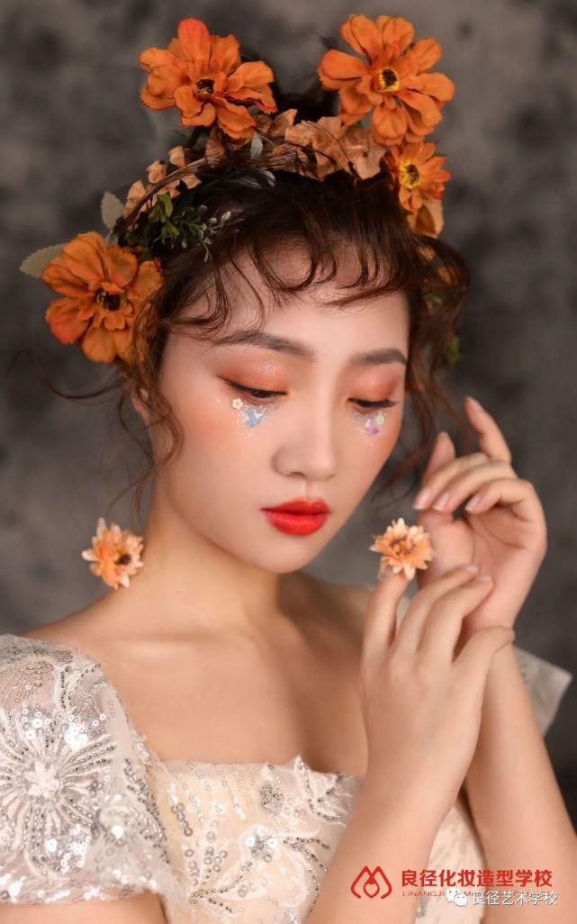 复古油画的甜橘女孩