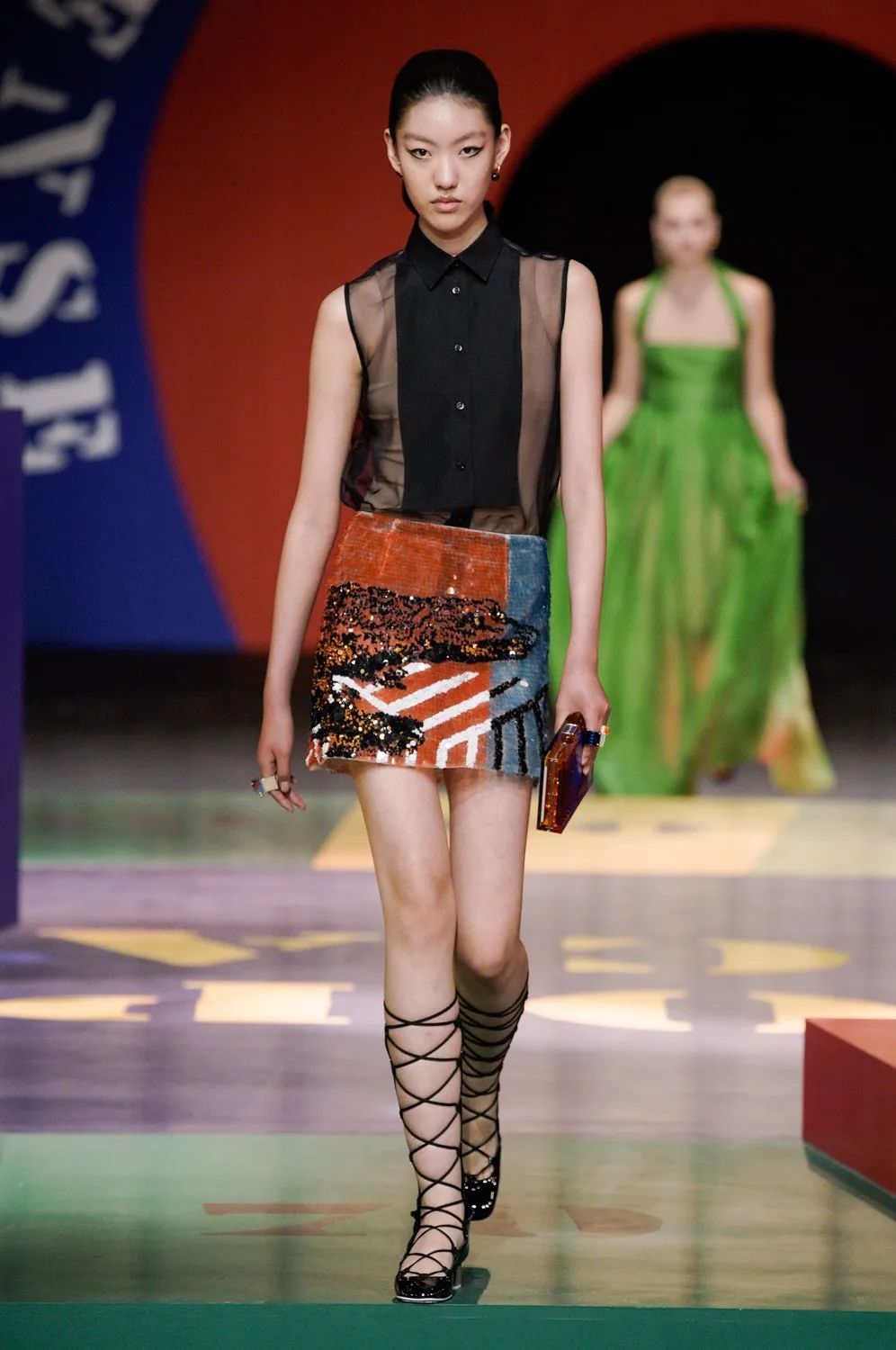 anna！DIOR邀请你玩一场打破陈规的游戏