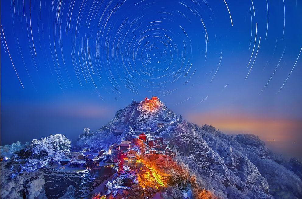 风雪|风雪武当山,仙境藏玄机!大雪封山时,道人、隐士都在干什么!