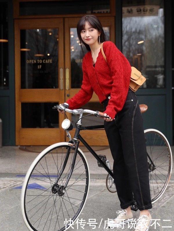 内搭千千万，最好穿的还是这3种，拥有一件就不愁没有时尚感