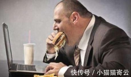 睡眠质量|男性到中年加速衰老,原因有3个,但“吸烟喝酒”并不在其中