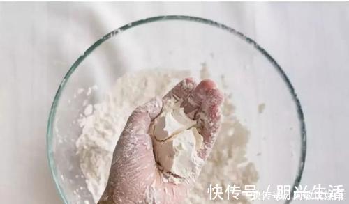 面团|自己在家做手擀面时，教你一招，面条爽滑又劲道，越吃越上瘾
