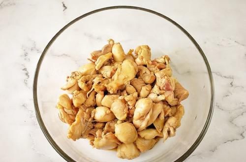 这肉做“回锅肉”真叫香，不比猪肉差，配上大米饭很棒，便宜