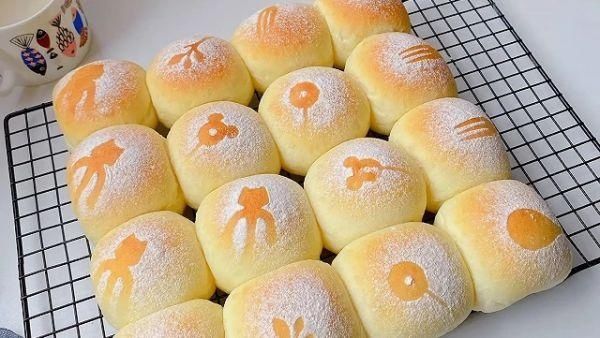 面包|这道酸奶小面包，我一年四季都想吃