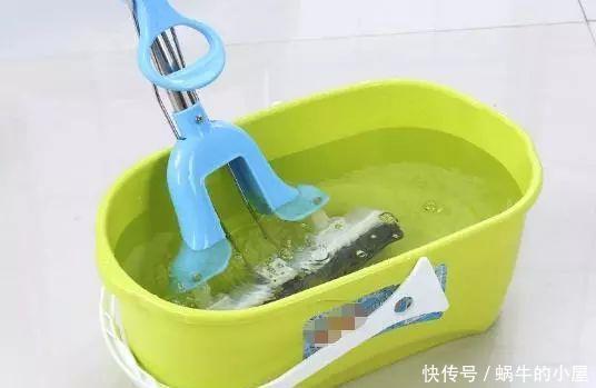 只要开窗家里就积灰？聪明人在水里加点“它”，轻松就把地拖干净