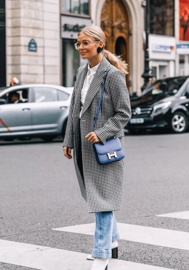 女人过了45岁，这3种＂颜色＂要少穿，显得没气色还很掉价