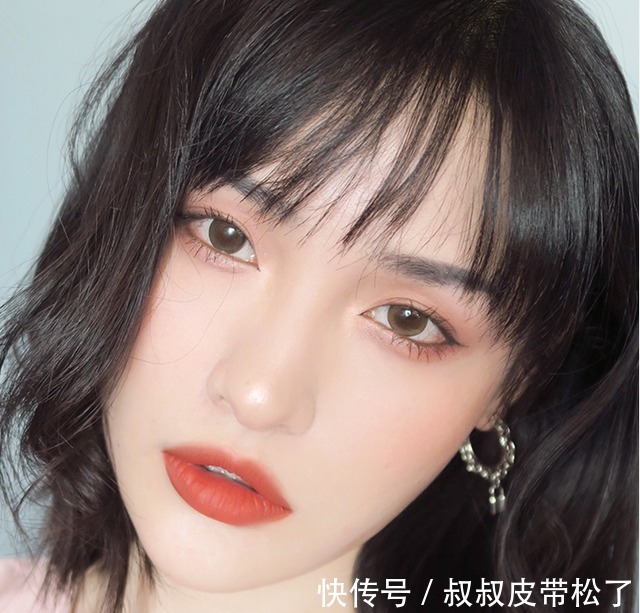 区别 经常涂口红的人和从来不涂口红的人,区别不在脸上,而是这4点!