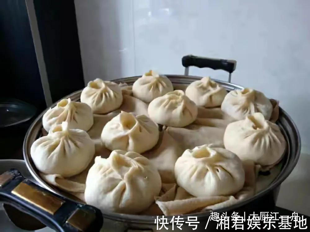 江一舟|蒸包子,开水上锅和冷水上锅蒸差别很大,难怪蒸出来的包子不一样