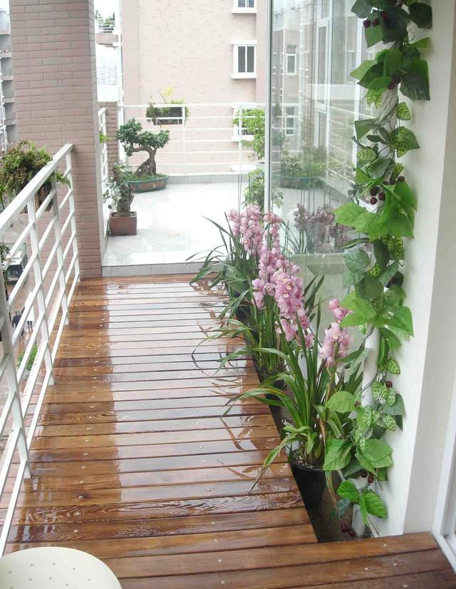 小户型|越来越多人阳台不铺瓷砖,现在用它来“代替”,太高明了