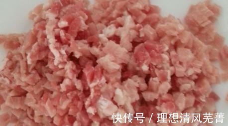 正确做法|红烧豆腐时,有人先煎有人直接炖,教你正确做法,豆腐更入味!