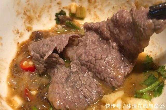  火锅|潮汕牛肉火锅最稀有的部位，一头牛就两根，口感太嫩了