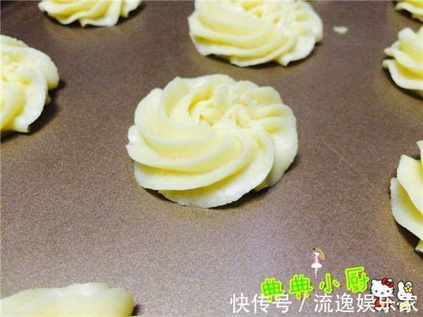 奶香曲奇做起来特别简单，没下过厨房的人都能学会，特酥松