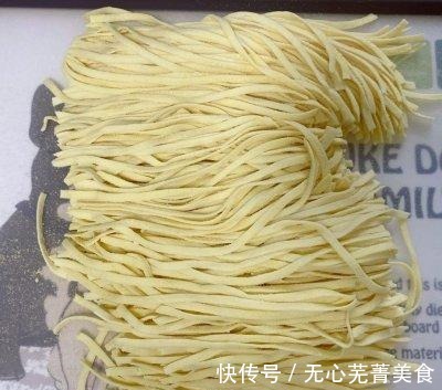 面条|排骨豆角焖面这么做最好吃，一般人我不告诉他！