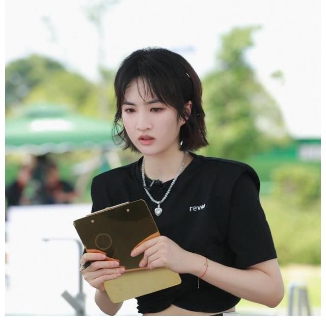 同为公主首秀！姚安娜跟王文也选综艺差别之大，究竟谁更机智？