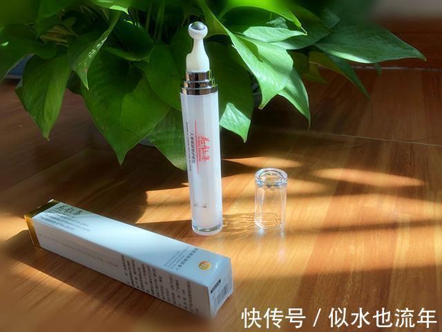 彩妆|夏季洗面奶测评推荐：温和清除彩妆，污垢及多余油脂，令肌肤洁净！