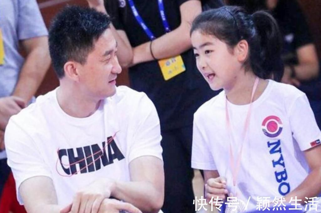 身高|初中“男女版小宇”火了,两人身高都超2米2,叫小宇的个都高?