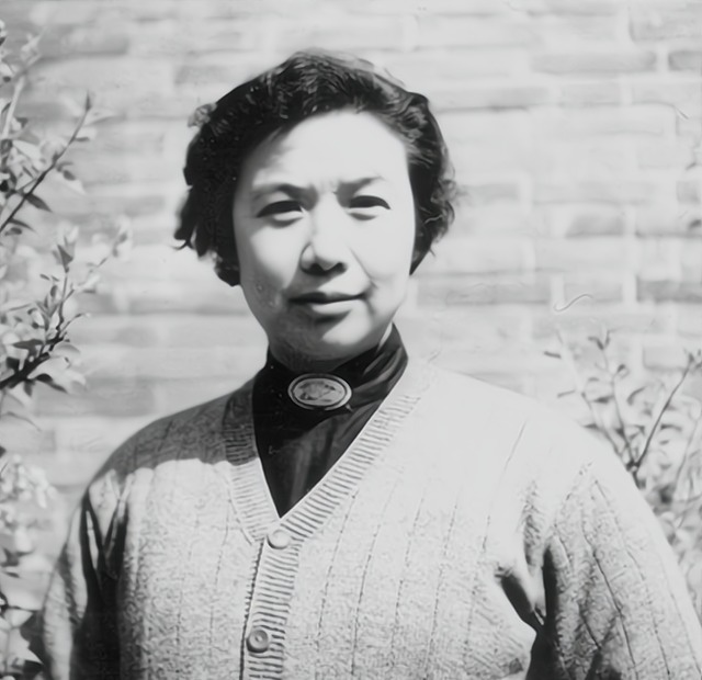 戏剧|孙维世:出身英烈家庭,认总理为义父,终成新中国戏剧事业奠基者