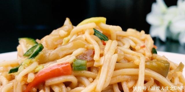 凉拌面学会这样做,酸辣爽口,开胃解腻,一盆根本不够吃,解馋!