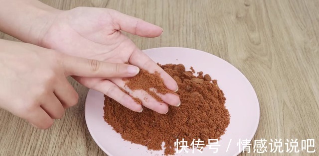 家里有红糖的注意了，这3个妙用花钱都买不到，赶紧试试，涨知识！
