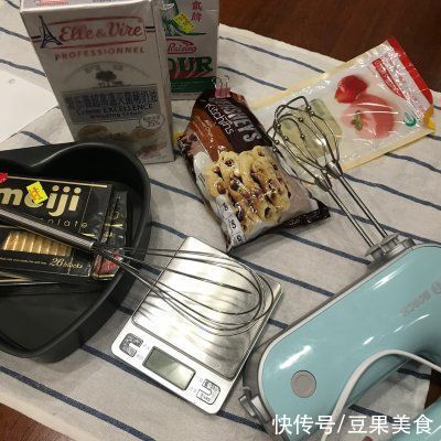 ix3|这道巧克力慕斯蛋糕藏着小惊喜，瞬间征服你