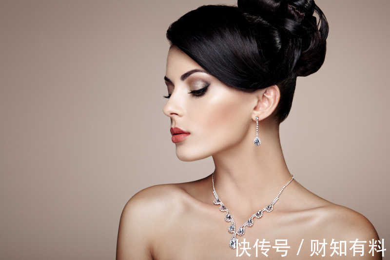 钻石|“骗”了全球数百年,被国内“假货”揭穿,如今“火不动”了?