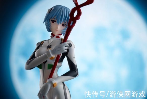 lion|《EVA》綾波麗手辦：手持朗基努斯之槍！表情溫婉動人