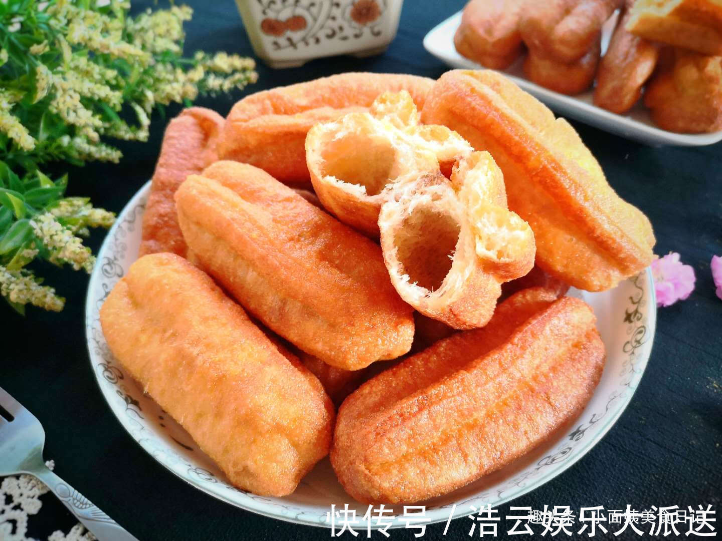 小苏打|炸油条用泡打粉、小苏打全错,油条店老板教你正确做法,金黄酥脆