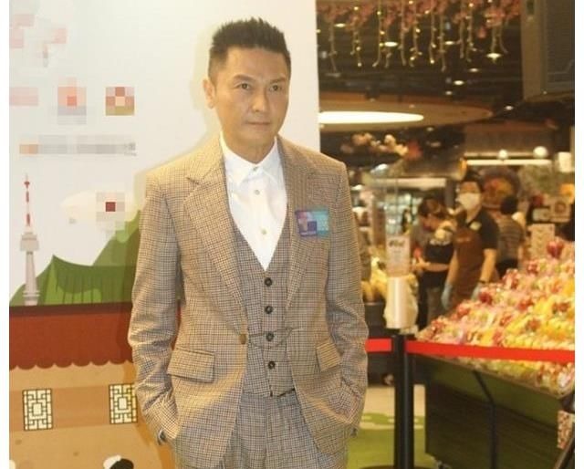 59岁关礼杰近照冻龄有术，为保青春坚持全素饮食，连蛋和奶都不吃