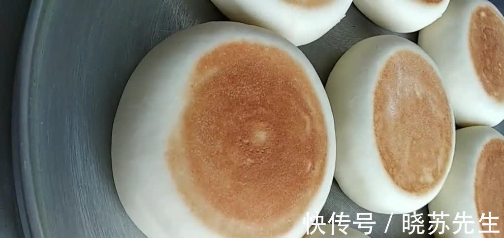 面点师傅教你做奶香无油烤饼,奶香浓郁暄软蓬松,大人小孩都喜欢
