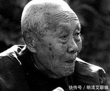 中国|中国最后一位太监,20年不洗澡,临死前说出原因!