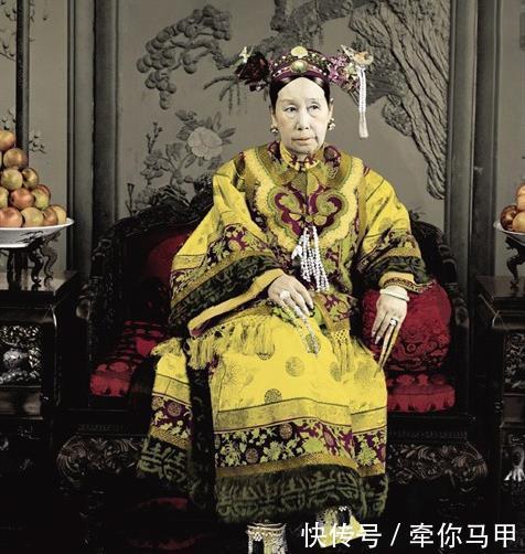 专家|慈禧棺木藏了一包袱,孙殿英看后弃之不理。专家看后惊讶,直接封存