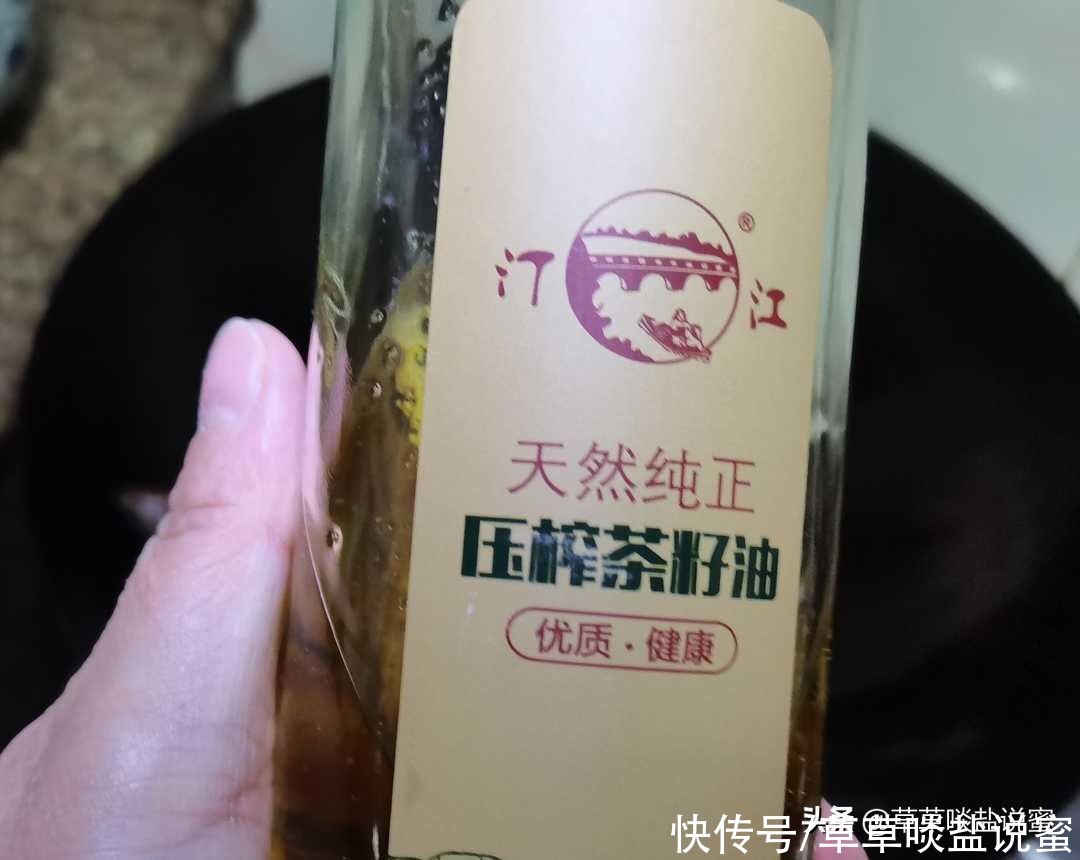 茶香过鱼，淡淡茶味，不油不腻；茶叶炸酥，香香脆脆，满嘴回甘