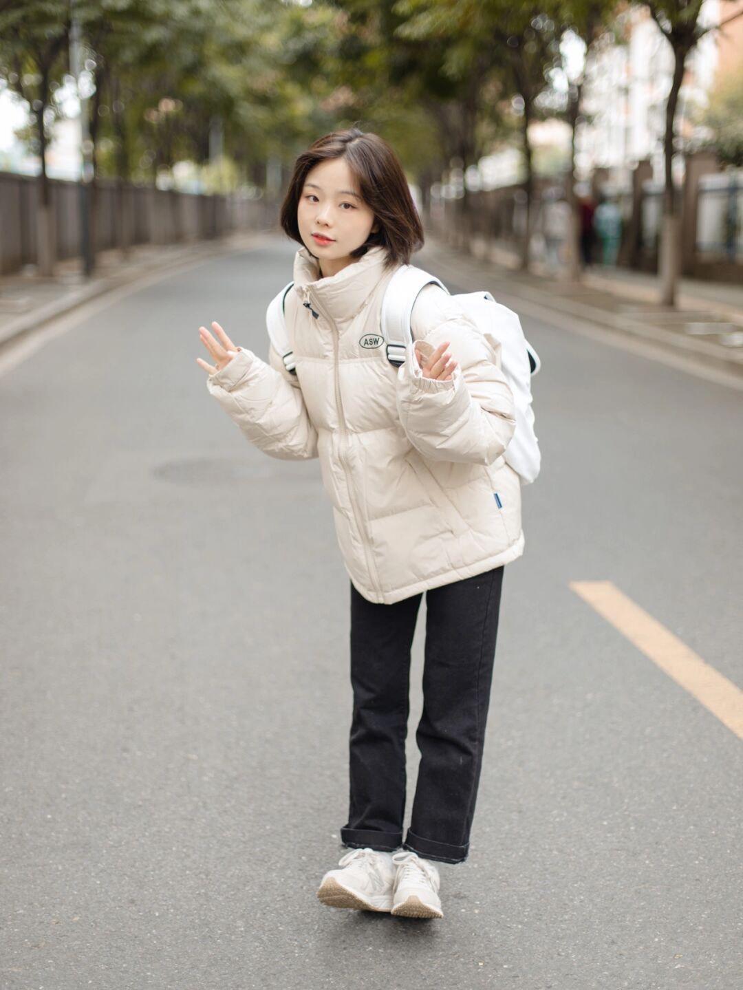 学院风|冬天怎么能少得了一身黑的穿搭呢?保暖不说还很时尚!