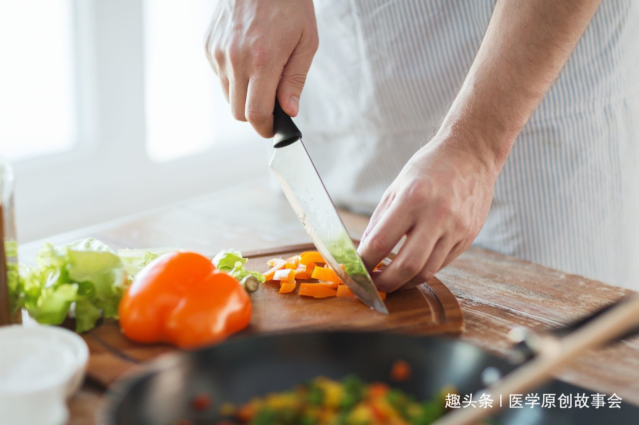高血压|中国人10大死因公布,医生忠告,想长寿,三种食物最好撤下餐桌