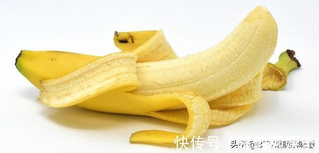香蕉皮|香蕉这样吃，大肚子、便秘没了，皱纹少了！每天吃一根