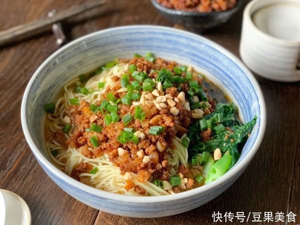 小面|这重庆人的早餐：杂酱面连吃3天了！明天还想吃