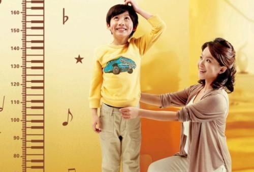 身高|孩子这3个表现,说明“骨骼线”将闭合,长高的最后时机要把握住